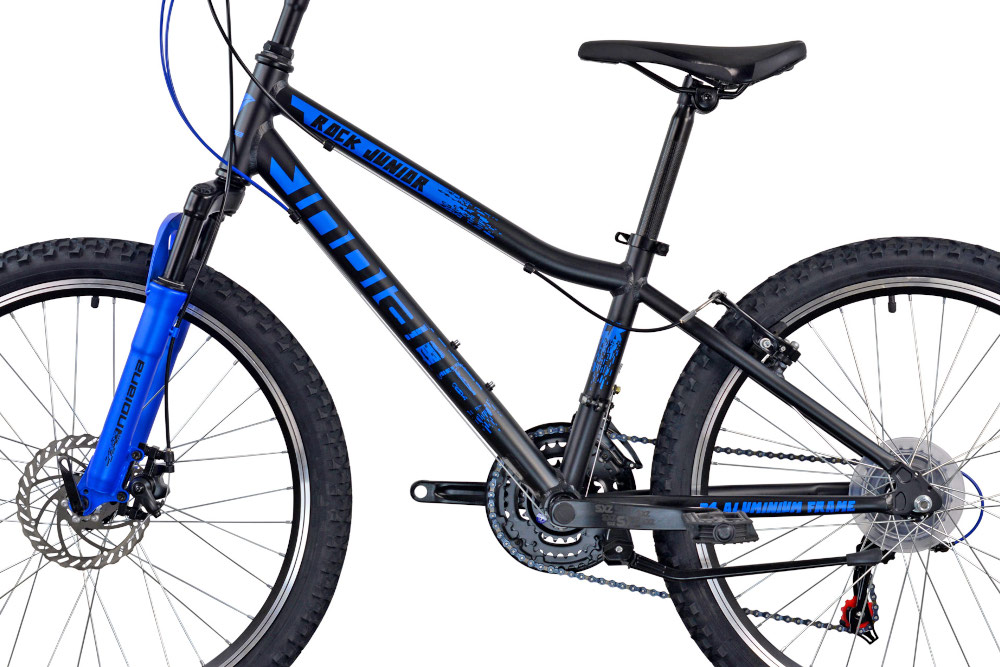 Rower młodzieżowy INDIANA Rock Jr 24 cale dla chłopca Czarno-niebieski rama 13-calowa z aluminium z myślą o najmłodszych rowerzystach dostosowana do najmłodszych geometria roweru wybór rozmiaru ramy wzrost Twojego dziecka mierzony w zrelaksowanej pozycji typ roweru