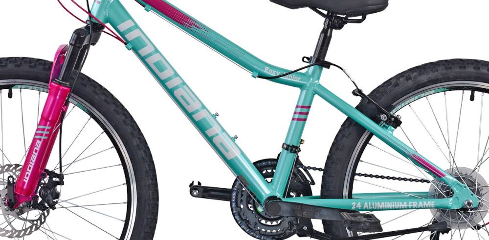 Rower młodzieżowy INDIANA Roxy Jr 24 cale dla dziewczynki Różowo-miętowy rama zaprojektowana z myślą o najmłodszych rowerzystach 13-calowa aluminiowa rower jest lżejszy jazda bardziej płynna dostosowana do najmłodszych geometria roweru ułatwia wsiadanie zsiadanie łatwiejsze manewrowanie wybór rozmiaru ramy wzrost Twojego dziecka mierzony w zrelaksowanej pozycji typ roweru