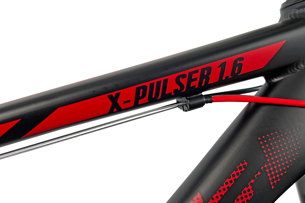 Rower górski MTB INDIANA X-Pulser 1.6 M19 26 cali męski Czarno-czerwony rama 19-calowa aluminiowa odporna na korozje rower jest zwinny lekki latwo go podniesc wybor rozmiaru ramy Twoj wzrost mierzony w zrelaksowanej pozycji typ roweru dla osob o wzroscie od 174 do 180 cm