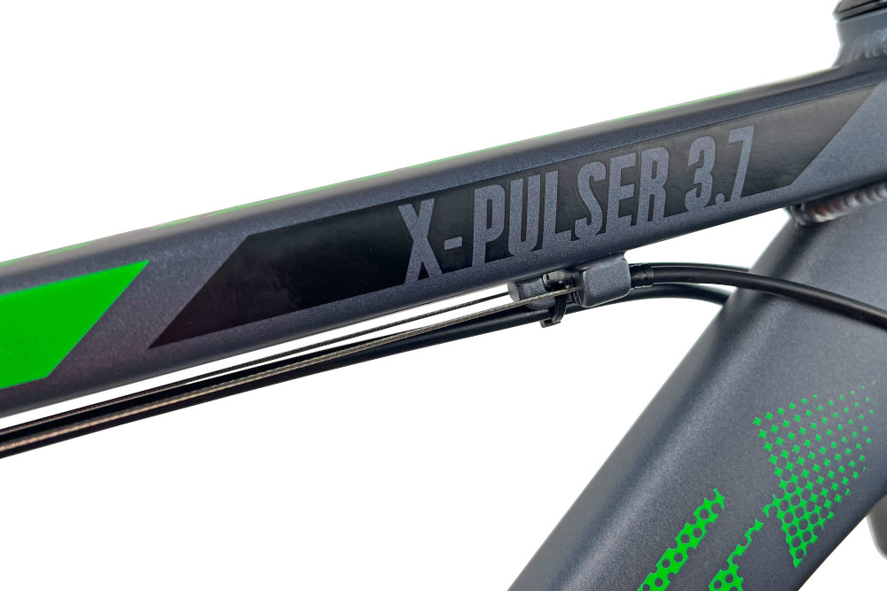 Rower górski MTB INDIANA X-Pulser 3.7 M21 27.5 cala męski Czarno-grafitowo-zielony rama 21-calowa aluminiowa odporna na korozje rower jest bardzo zwinny lekki latwo go podniesc komfort jazdy odpowiednia kontrola nad rowerem wybor rozmiaru ramy Twoj wzrost mierzony w zrelaksowanej pozycji typ roweru dla osob o wzroscie od 180 do 190 cm