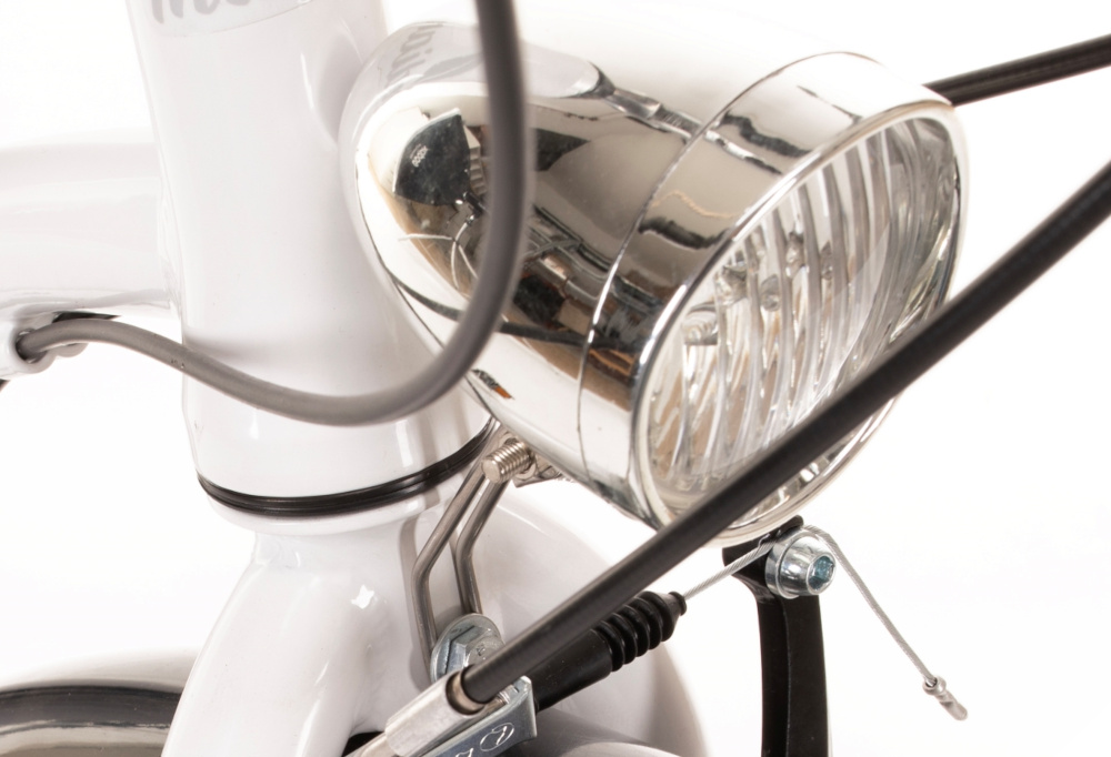 Rower miejski INDIANA Moena A7ZP 28 cali damski Biały oswietlenie roweru przednie tylne oswietlenie doskonala widocznosc bezpieczenstwo na drodze zasilane bateriamii wymagane przez prawo drogowe