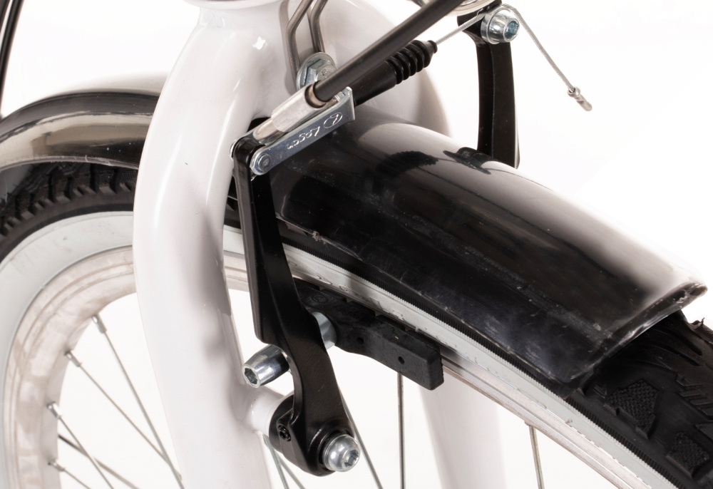 Rower miejski INDIANA Moena A7ZP 28 cali damski Biały podstawa bezpieczenstwa kazdego rowerzysty przednie i tylne hamulce V-Brake lekkie duza sila hamowania odblaski lepiej widoczny na drodze bezpieczniejszy